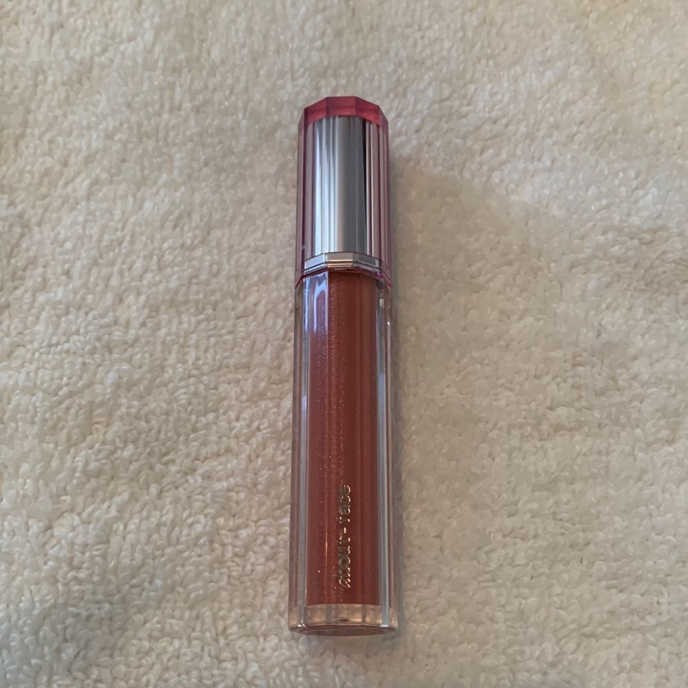 About Face Light Lock Lip Gloss - Picture 2 of 4